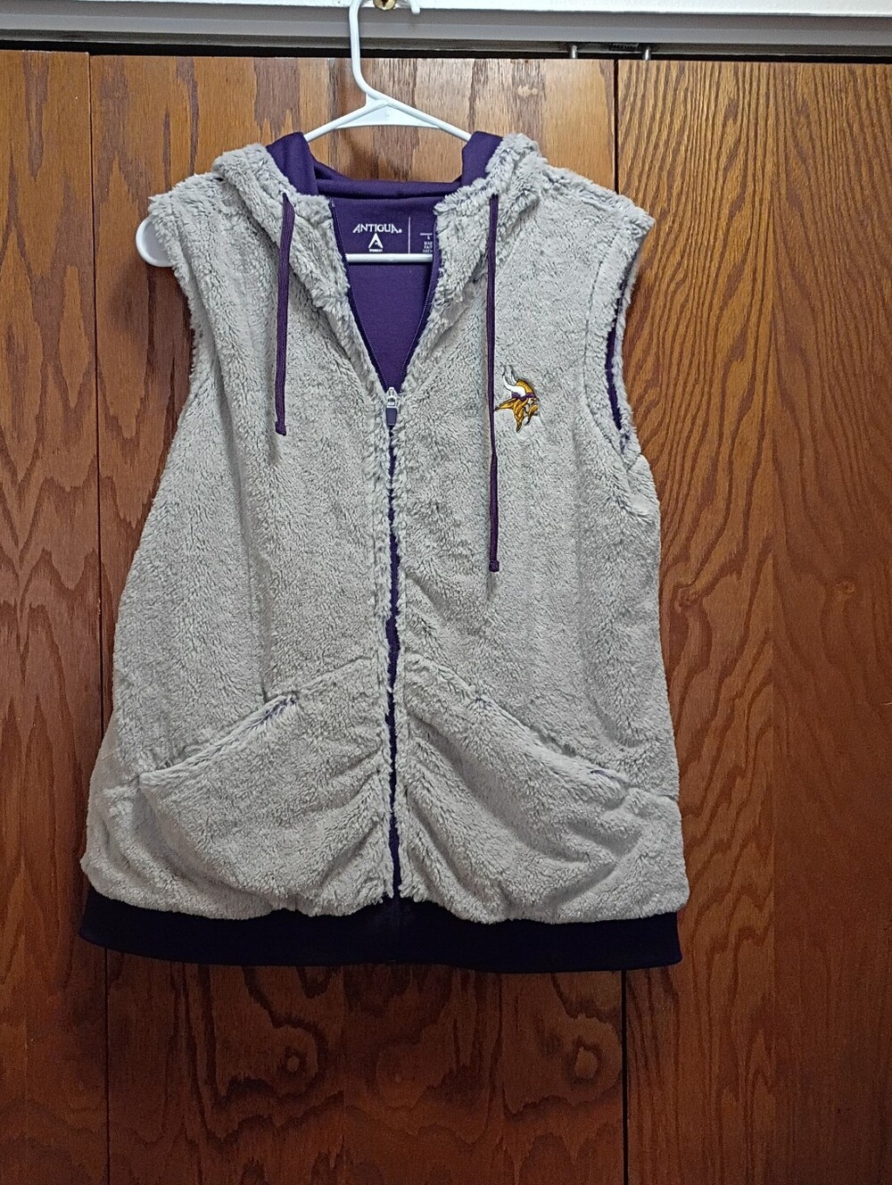 Antigua Minnesota Vikings Plush Hooded Zip Vest in Gray and Purple